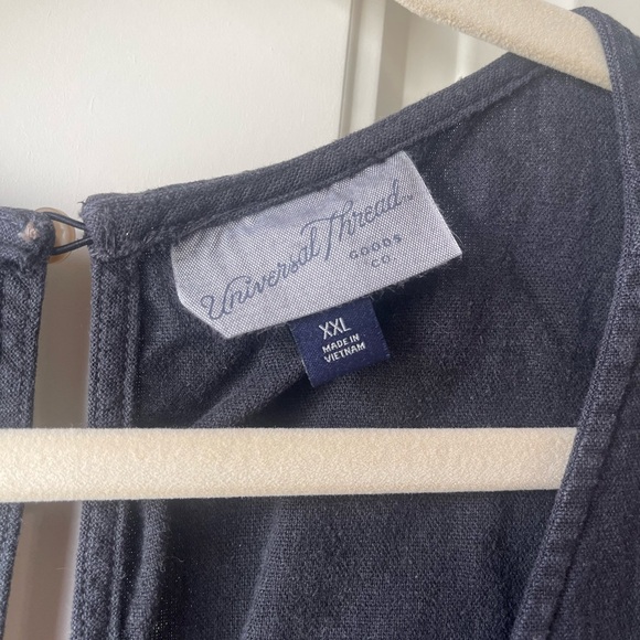 Fun and flirty exposed-back jumpsuit - Picture 7 of 7